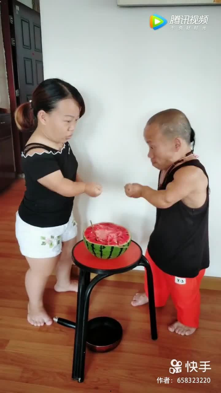 夫妻网红吃瓜图片,揭秘娱乐圈幕后真相