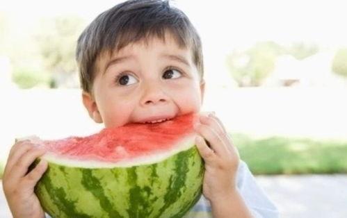 吃瓜网红拍照文案夏天,瓜影斑斓——网红夏日拍照文案大盘点