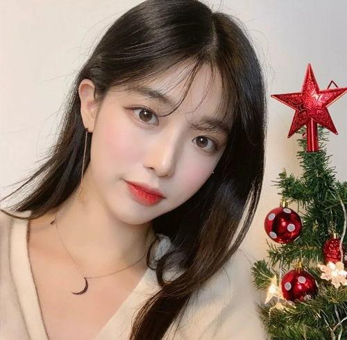 抖音网红吃瓜女照片,揭秘幕后生活，带你领略网红风采！”