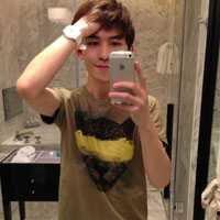 吃瓜网红头像照片男生版,揭秘吃瓜网红男生版头像背后的魅力